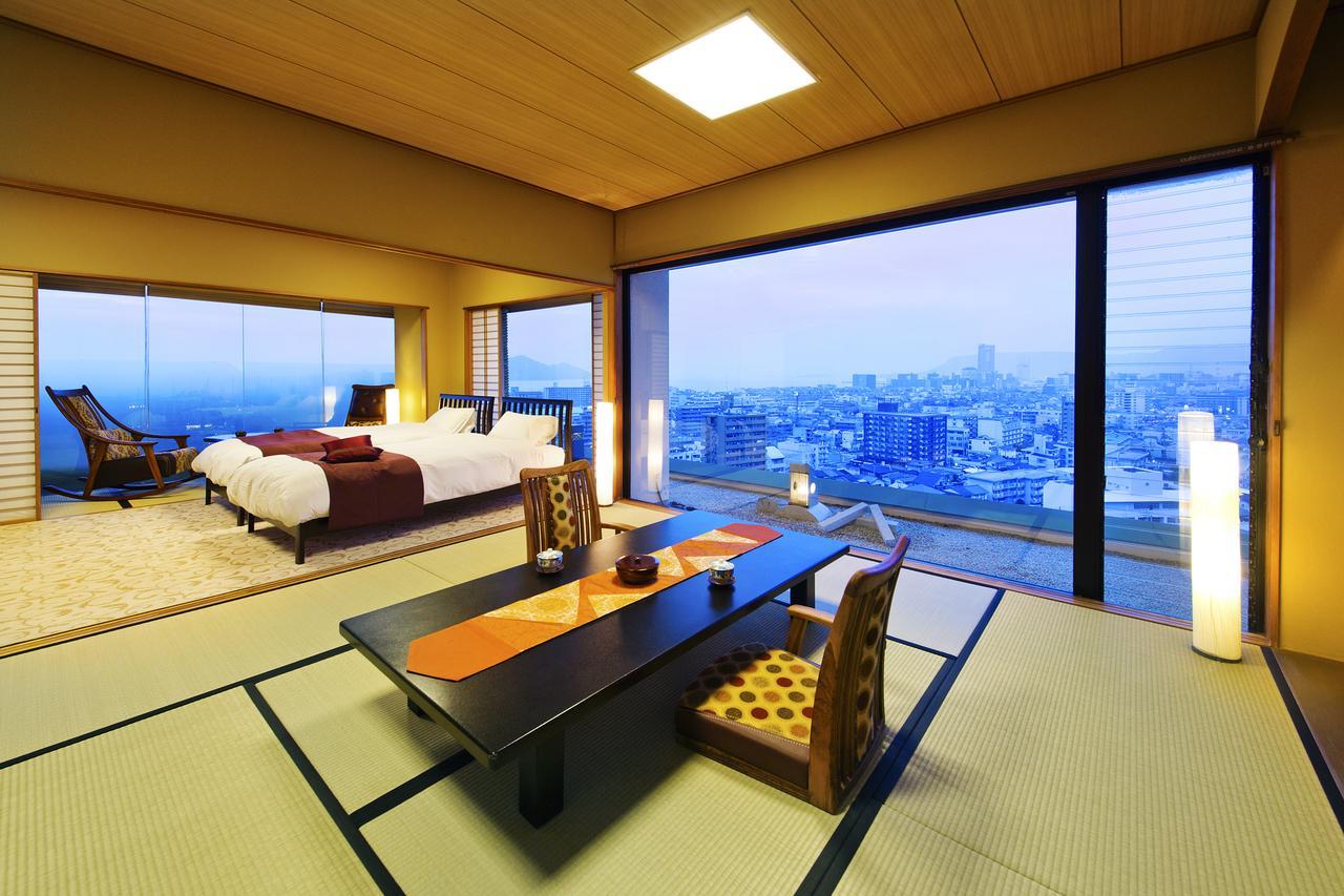 Ryokan Yunaginoyu Hanajyukai 4*